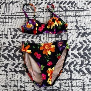 Floral Vintage Textured Bikini with Underwire